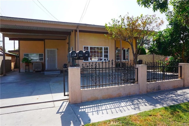 view of front of property