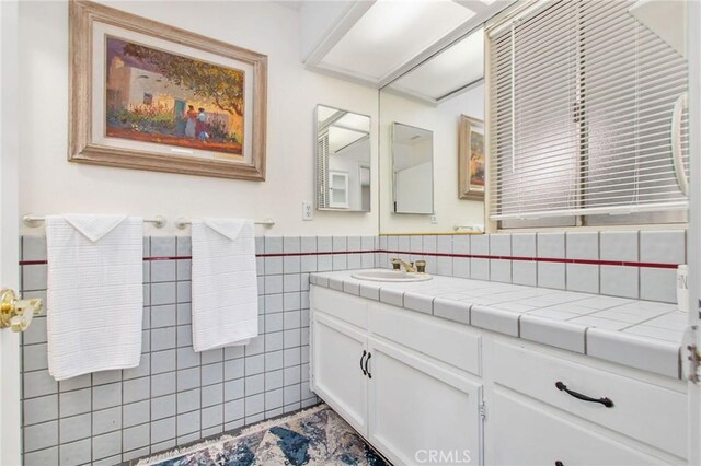 22751 Running Rabbit Ct, Canyon Lake, CA 92587 - photo 20