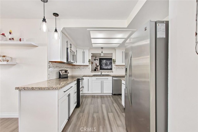 22751 Running Rabbit Ct, Canyon Lake, CA 92587 - photo 14