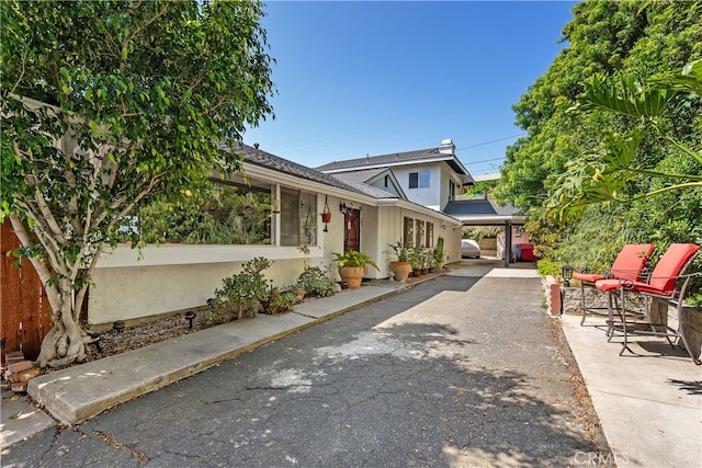 view of front of property with a patio area