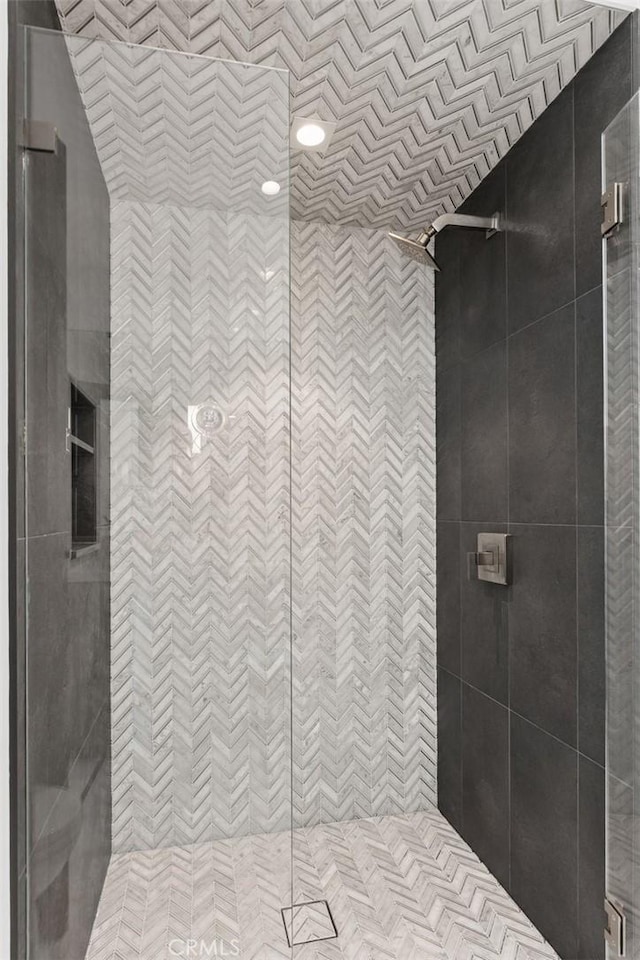 67 Monarch Bay Dr, Dana Point, CA 92629 - full bathroom featuring tiled shower