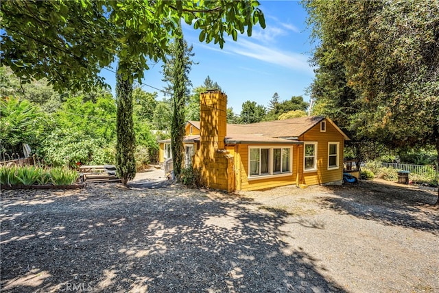 view of front of property