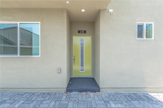 doorway to property with elevator