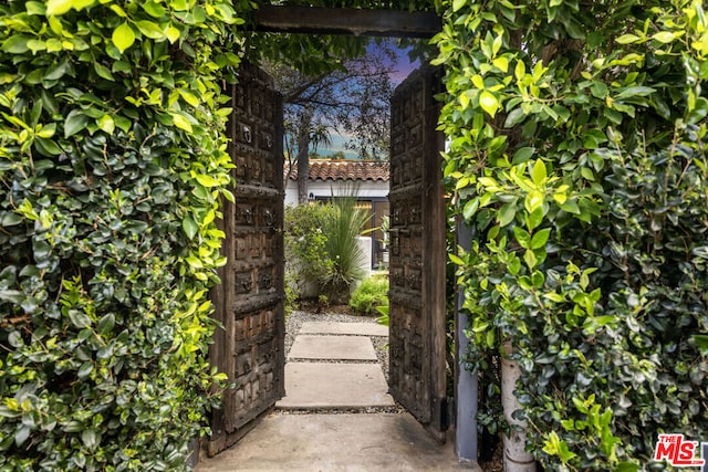 view of property entrance