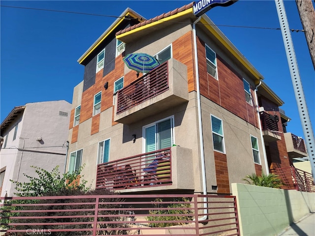 view of building exterior