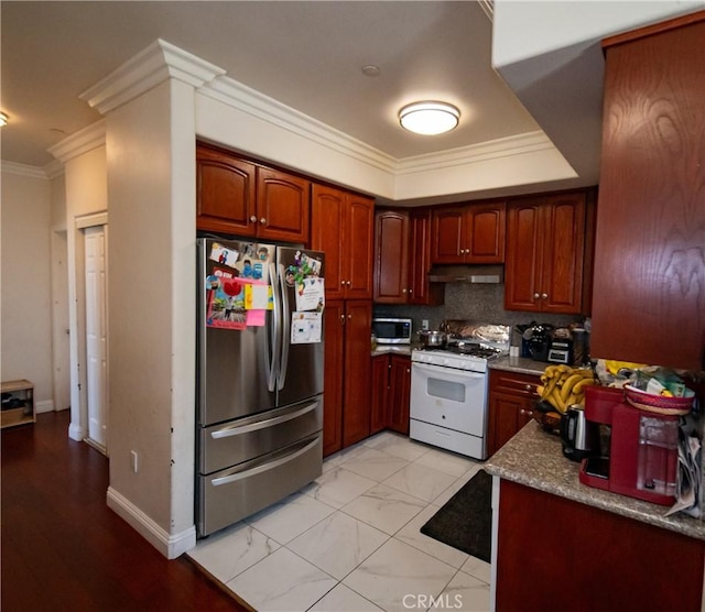kitchen with marble finish floor, stainless steel appliances, decorative backsplash, under cabinet range hood, and ornamental molding