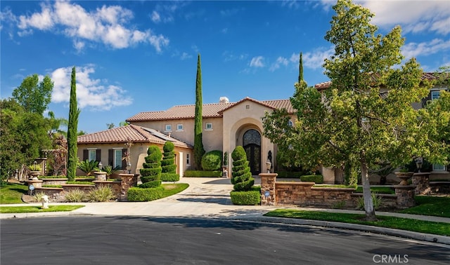 view of mediterranean / spanish-style home