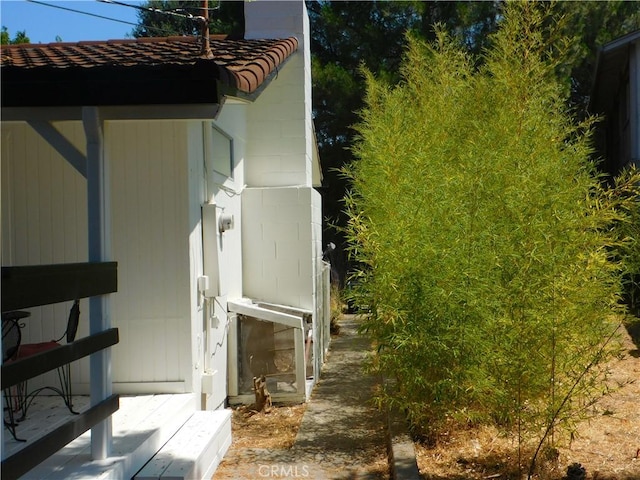 18786 Dove Ct, Hidden Valley Lake, CA 95467 - view of side of property