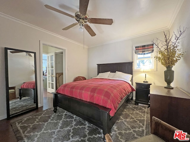 bedroom featuring ornamental molding, dark hardwood / wood-style floors, and ceiling fan