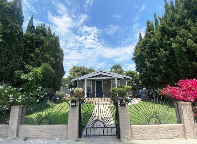 view of front of property