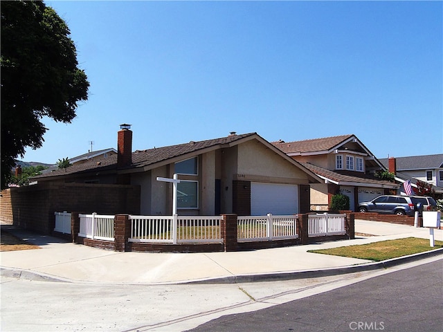 view of front facade featuring a garage