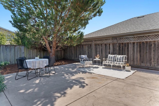 view of patio / terrace featuring an outdoor hangout area