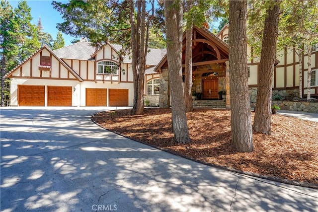 view of front facade with a garage