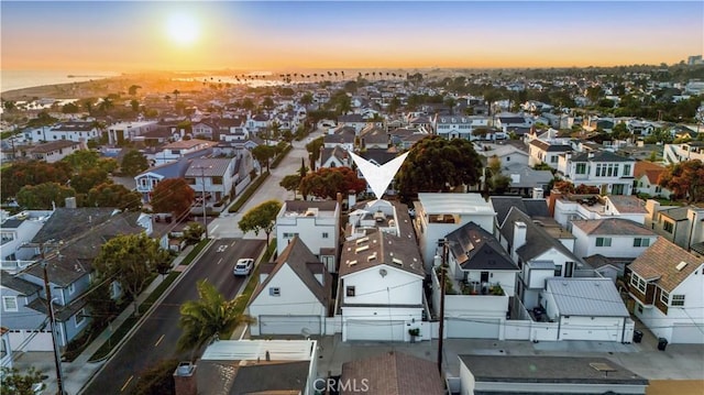 view of aerial view at dusk