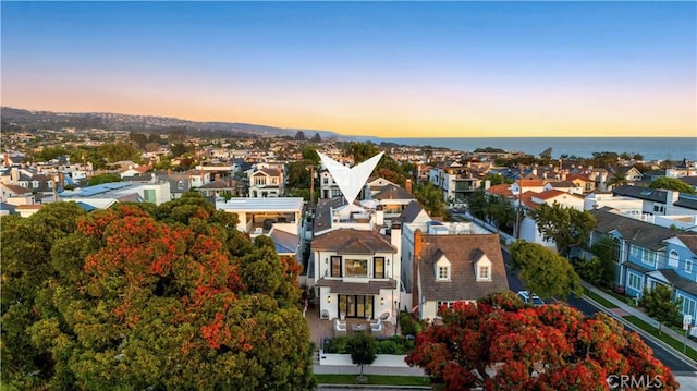 view of aerial view at dusk