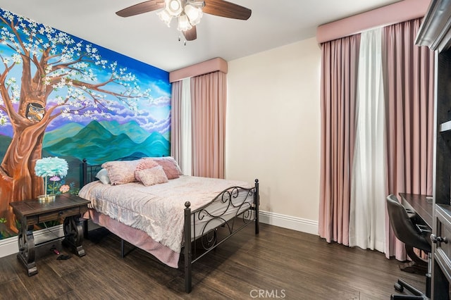 bedroom featuring dark wood-type flooring and ceiling fan