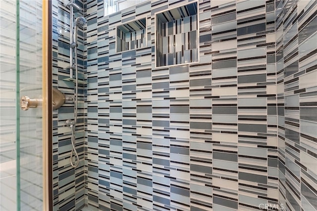 4301 Fulton Ave Unit 301, Sherman Oaks, CA 91423 - full bath featuring a shower stall