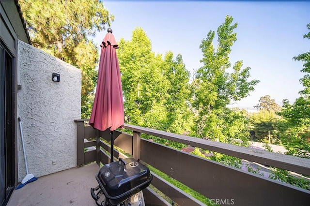 balcony featuring grilling area