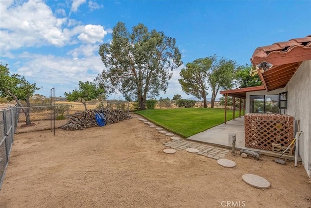 view of yard with a patio