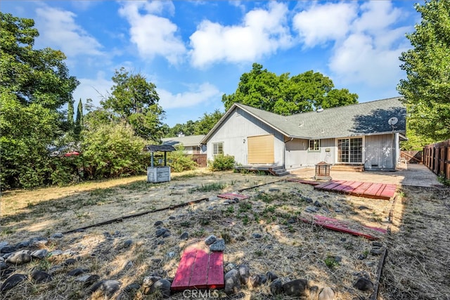 view of front of property featuring a deck