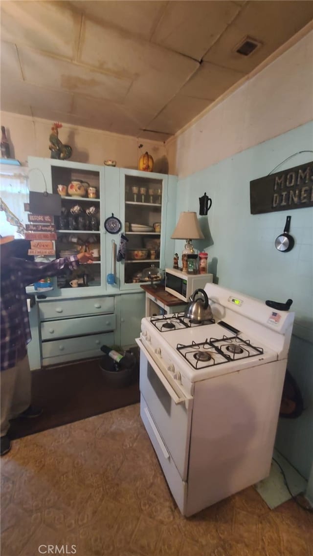 kitchen featuring white appliances