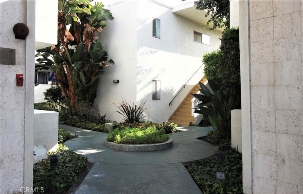 10749 New Haven St Unit 22, Sun Valley, CA 91352 - photo 3