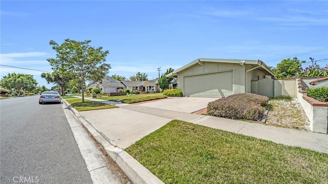 view of front of house with a front lawn