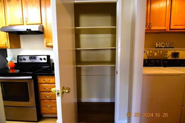 pantry with washer / dryer