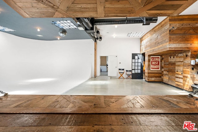 interior space featuring concrete flooring