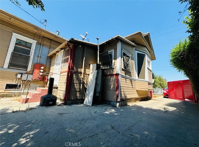 view of front of house