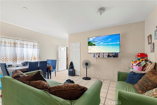 10406 Avalon Blvd, Los Angeles, CA 90003 - view of tiled living room