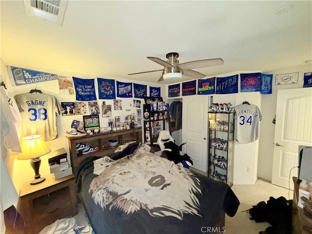 bedroom featuring ceiling fan