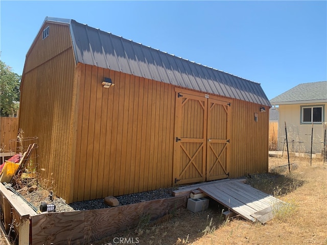 view of outbuilding