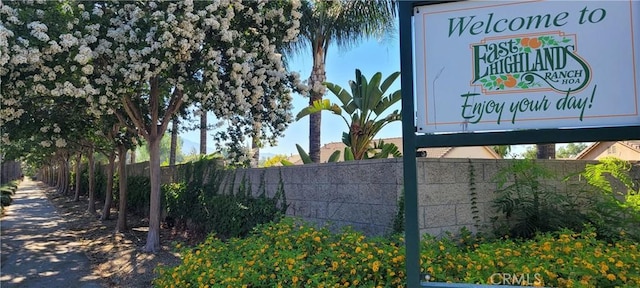 exterior details featuring fence