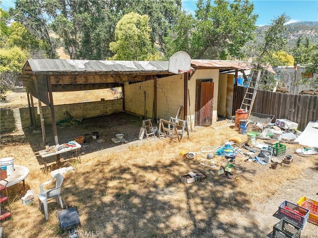 exterior space featuring an outbuilding