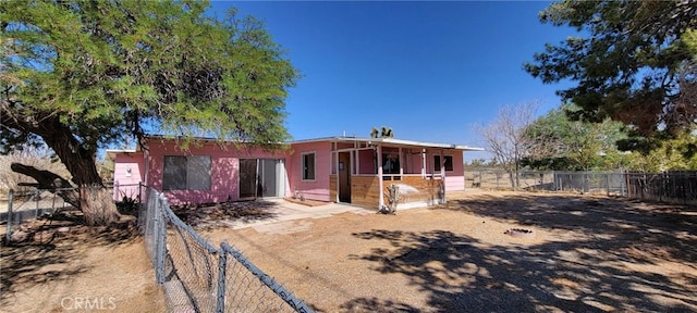 view of front of house