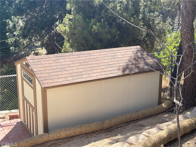 view of outbuilding