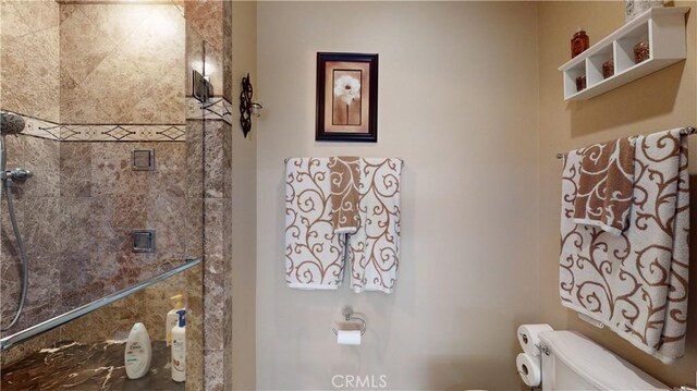 919 Venus Way, Crestline, CA 92325 - full bath featuring toilet and a tile shower