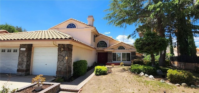 view of front facade with a garage