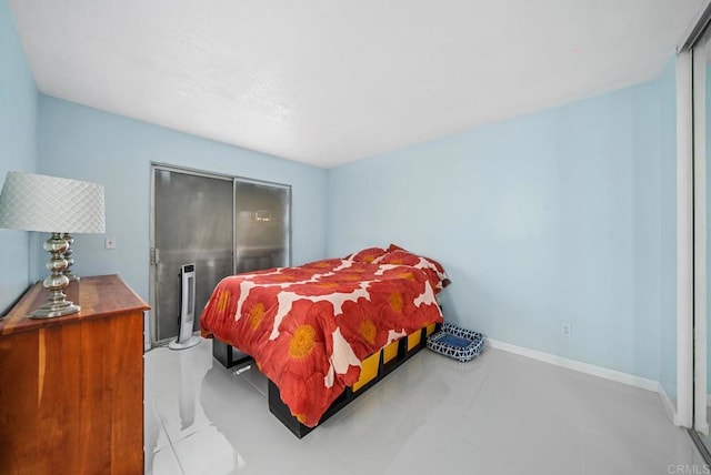 bedroom featuring a closet