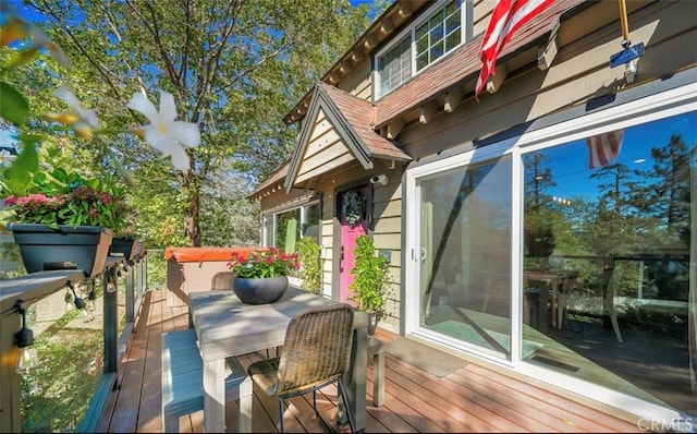 514 Emerald Dr, Lake Arrowhead, CA 92352 - deck featuring outdoor dining space