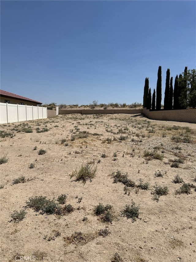 14101 Topmast Dr, Helendale, CA 92342