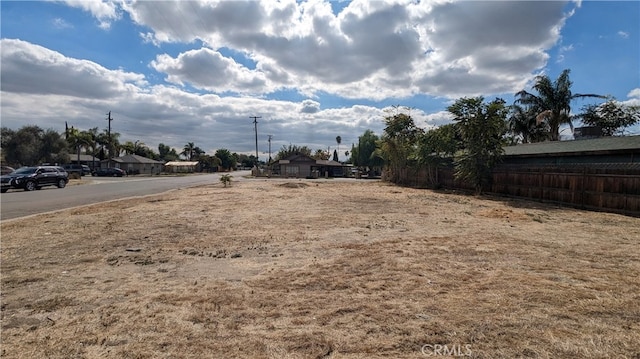 Listing photo 3 for 500 Lawson Rd, Bakersfield CA 93307