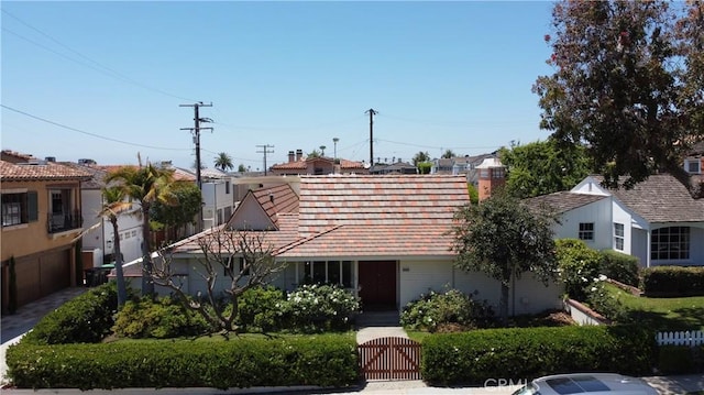 view of front of property