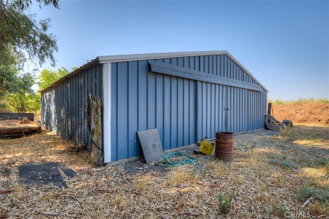 view of outbuilding