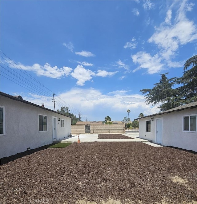 view of yard with a patio