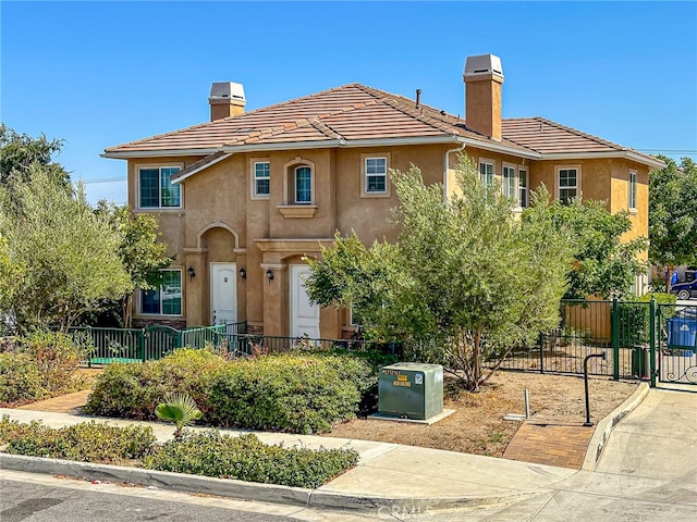 view of front of property