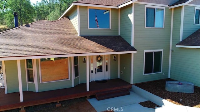 view of front of house featuring a wooden deck