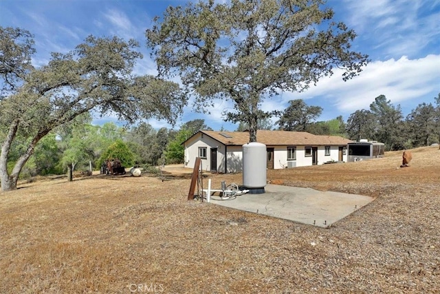 view of front of property with a patio area