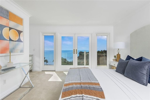 19 Marguerite Dr, Rancho Palos Verdes, CA 90275 - bedroom featuring carpet floors, crown molding, a water view, access to outside, and baseboards